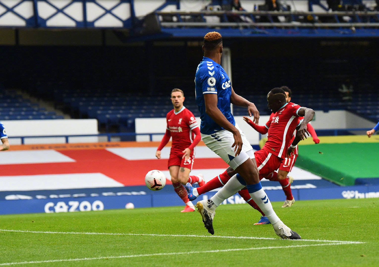 比技战术更 比技战术更