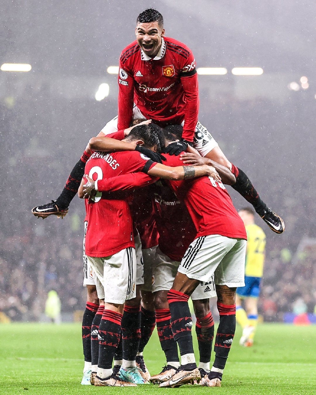 指象征着他 指象征着他